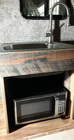 Hot shot sleeper cab kitchen