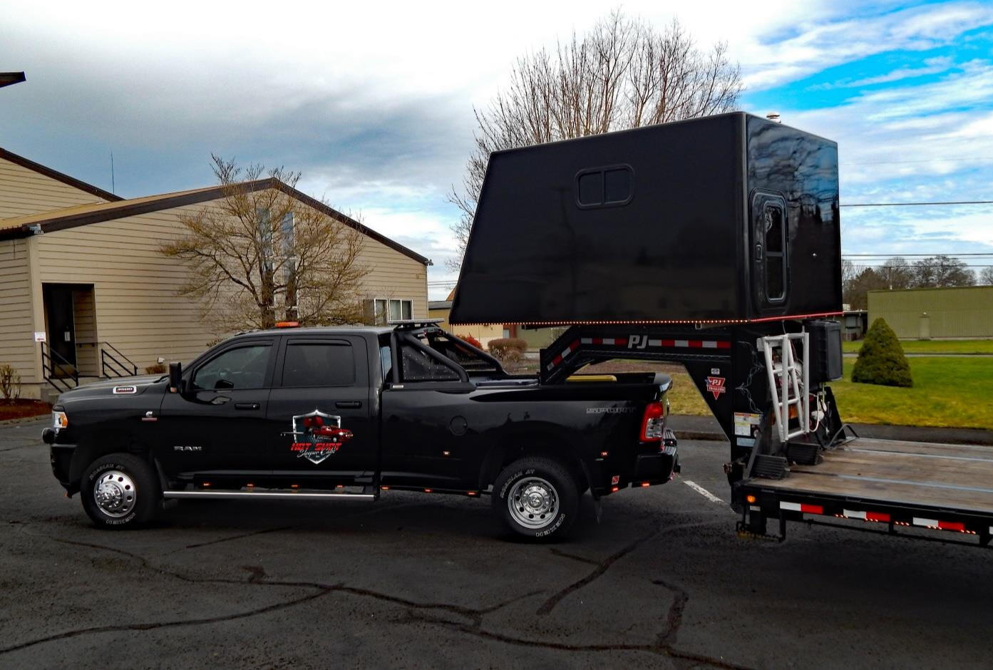 Photo of hot shot sleeper cab